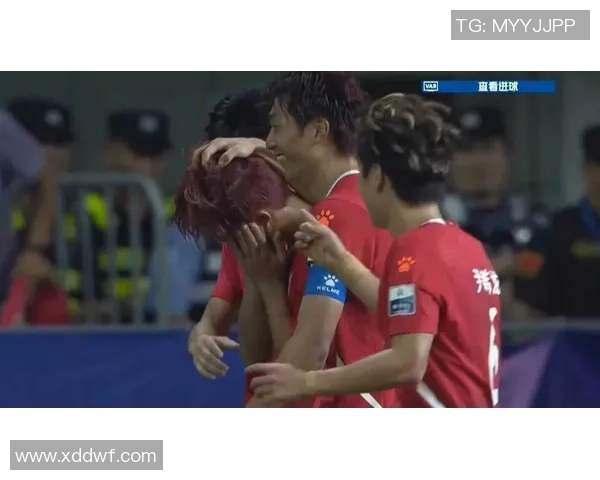 南通队在点球大战中击败无锡队晋级决赛将迎来职业梯队之间的激烈对决 南通队在点球大战中击败无锡队晋级决赛将迎来职业梯队之间的激烈对决